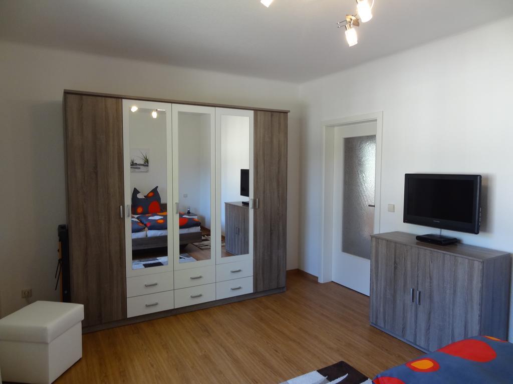 Ferienwohnung Ruth ドレスデン エクステリア 写真